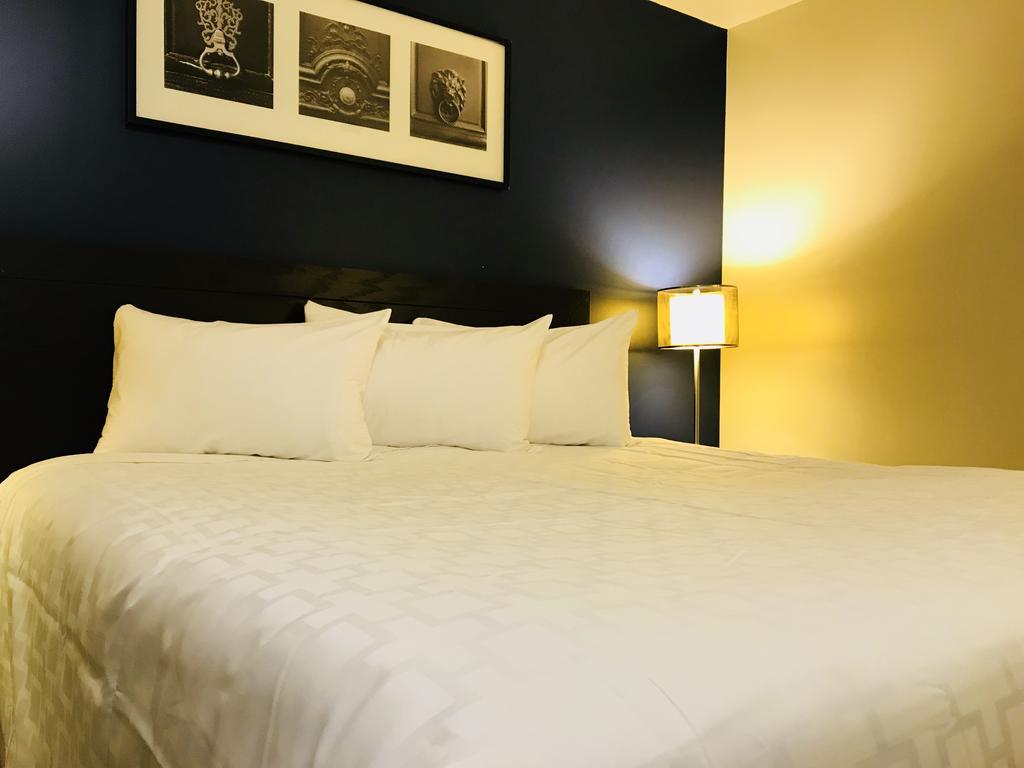 Empire Inn & Suites Penhold Екстер'єр фото