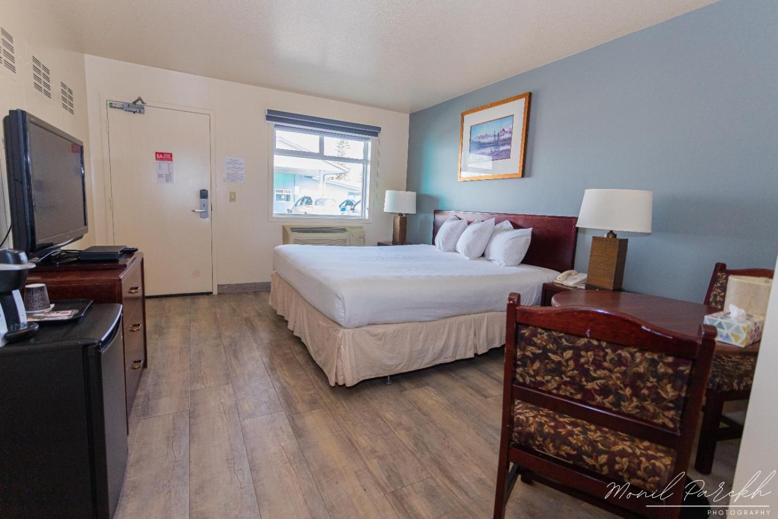 Empire Inn & Suites Penhold Екстер'єр фото