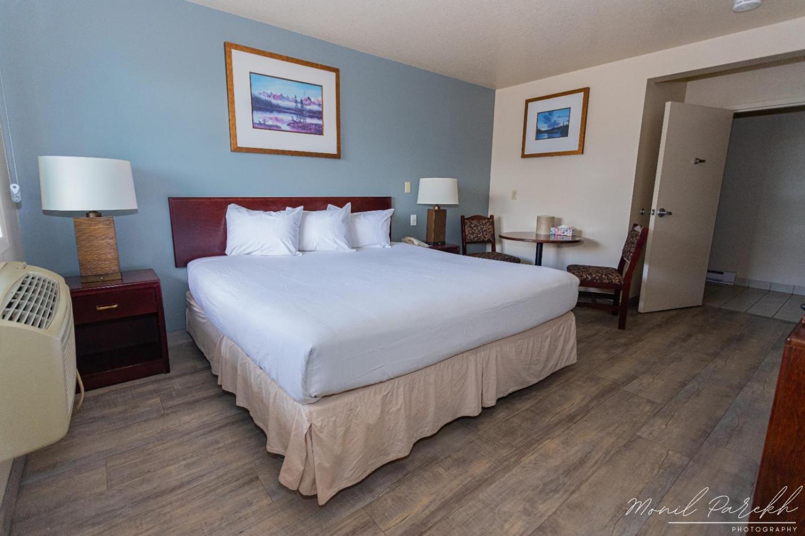 Empire Inn & Suites Penhold Екстер'єр фото
