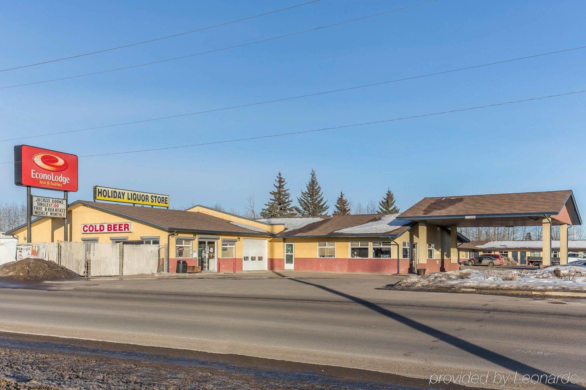 Empire Inn & Suites Penhold Екстер'єр фото
