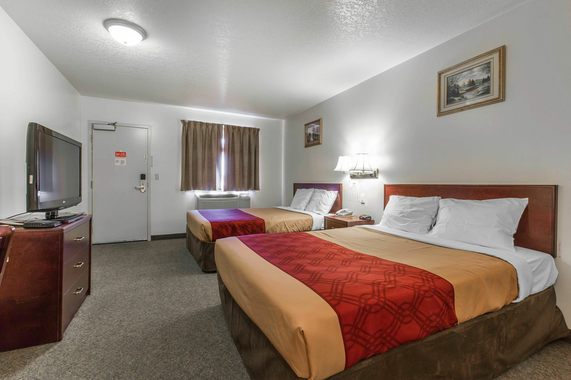 Empire Inn & Suites Penhold Екстер'єр фото